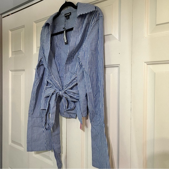 Pretty Little Thing Blue Striped Cinched Tie Waist Shirt - Picture 8 of 13